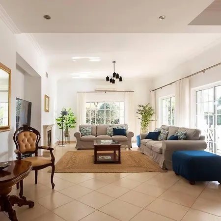 Luxury Jose With Swimming Pool Картейра